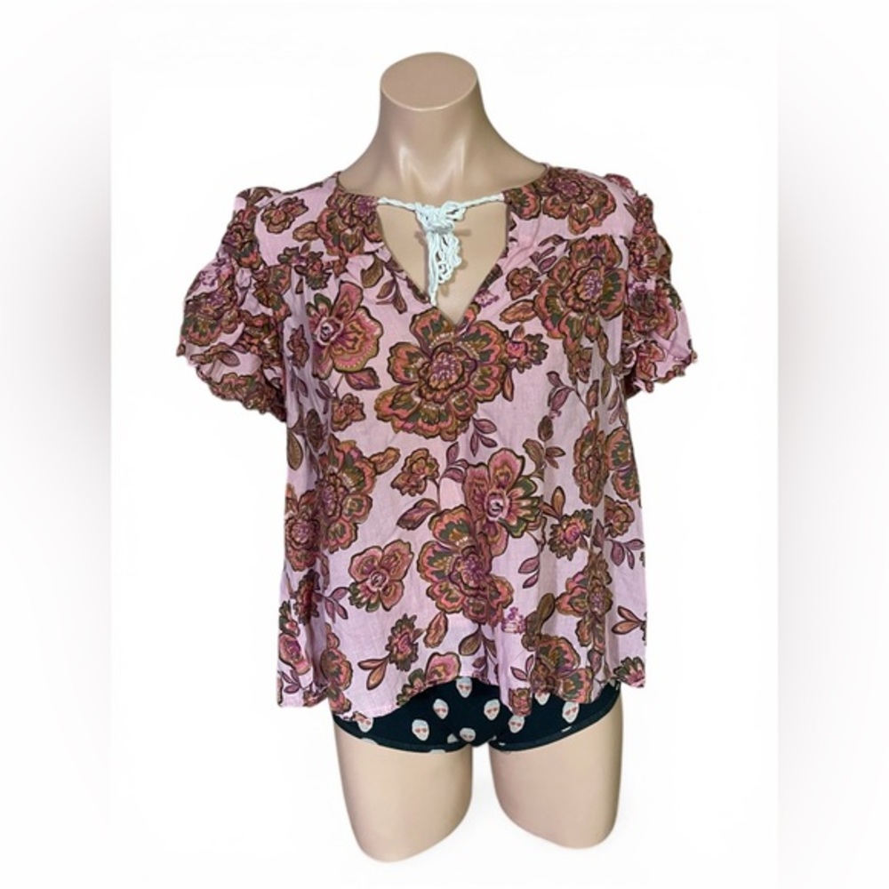Elie Tahari Women’s Large Pink/Lilac Floral Rope Tie Keyhole Short Sleeve Blouse